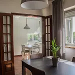 Appartement Bright In Campo Grande, #private Parking Lisboa